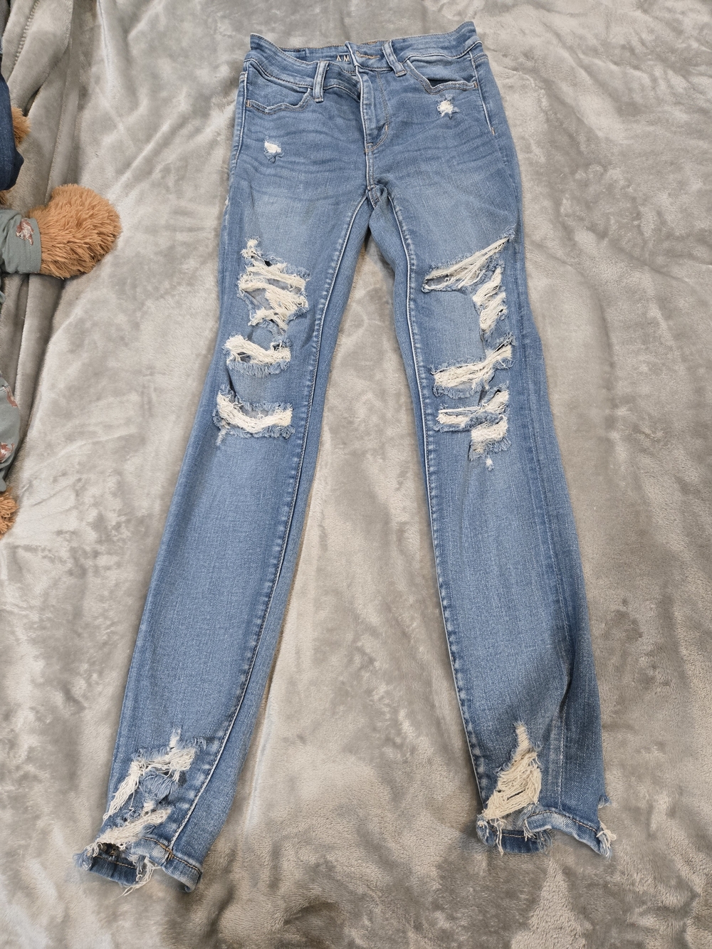 American Eagle Distressed Light Blue Women's Ripped Jeans